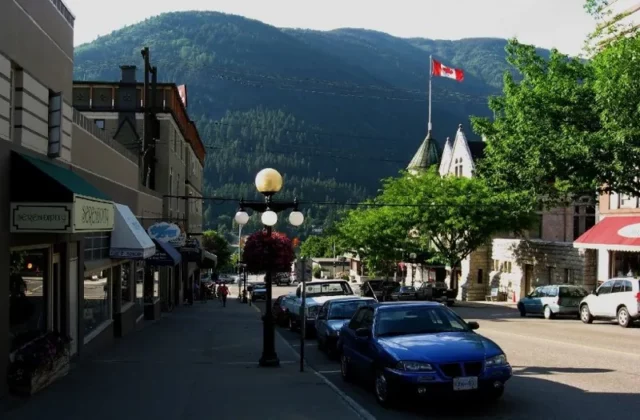 Where Was Roxanne Filmed? Steve Martin and Daryl Hannah’s Classic Romantic Comedy!