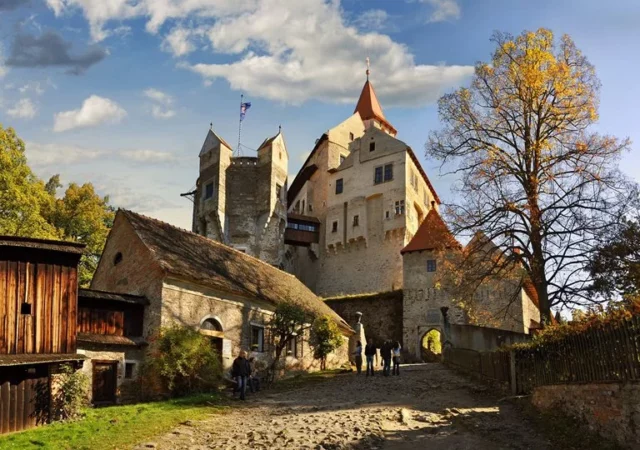 Where Was Van Helsing Filmed? Scary Locations Make Your Night Sleepless!