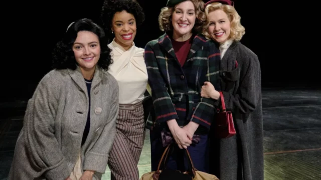 Where To Watch A Holiday Spectacular For Free Online? An Astounding Romantic Drama!