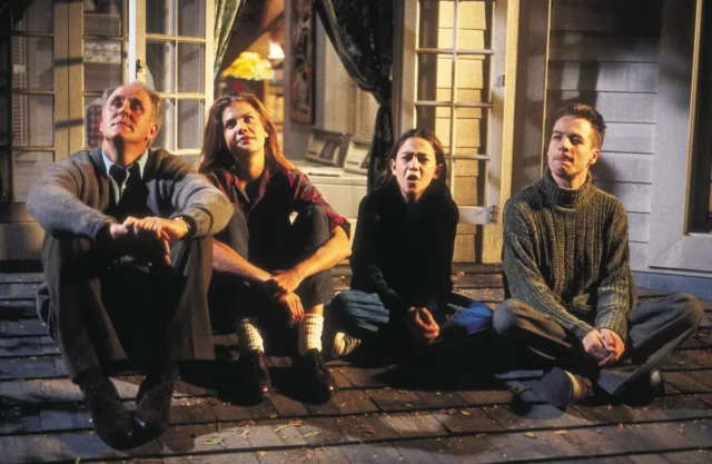 Where To Watch 3rd Rock From The Sun For Free Online? An Amazing Sci/Fi Sitcom!