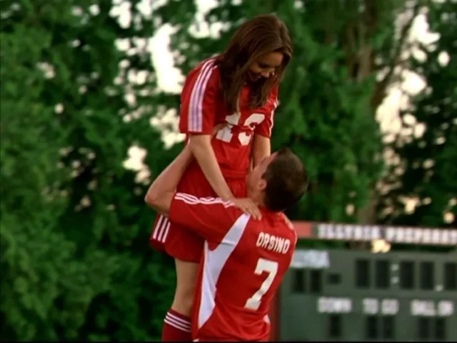 Where To Watch She's The Man For Free Online? Evergreen Romcom!