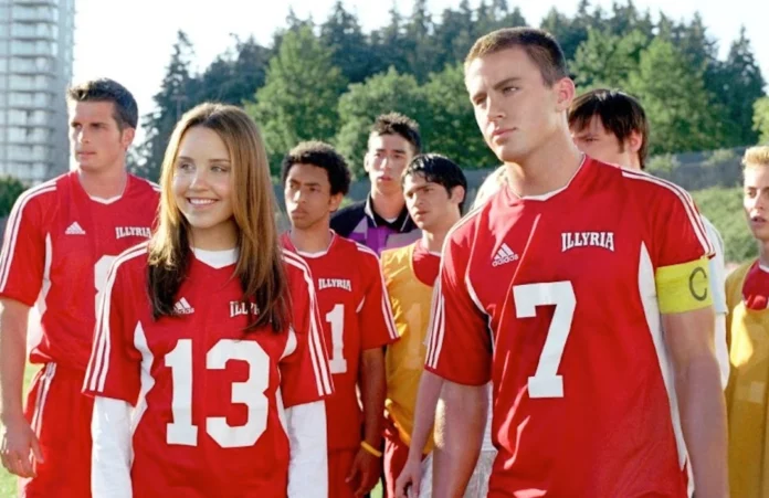 Where To Watch She's The Man For Free Online? Evergreen Romcom!