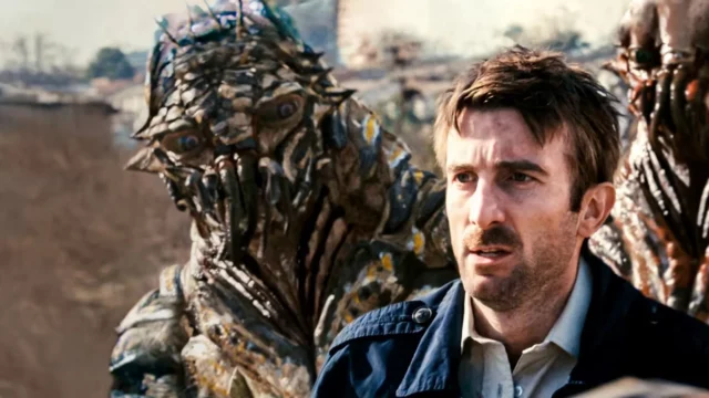 Where To Watch District 9 For Free Online? Neill Blomkamp’s Oscar-Nominated Sci/Fi Action Film!