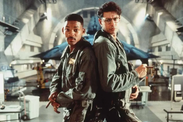Where To Watch Independence Day For Free Online? A Multi-Starrer Sci/Fi Action Film!