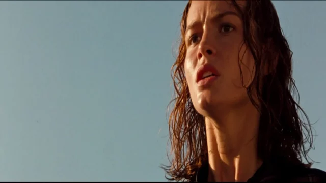 Where To Watch Deep Blue Sea For Free Online? Renny Harlin’s Phenomenal Sci-Fi Horror Film!